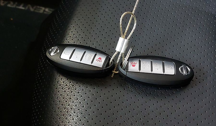 Nissan Sentra 2.0 SL CVT Sedan 2016