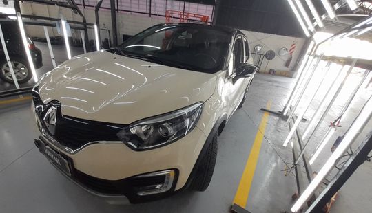 Renault • Captur
