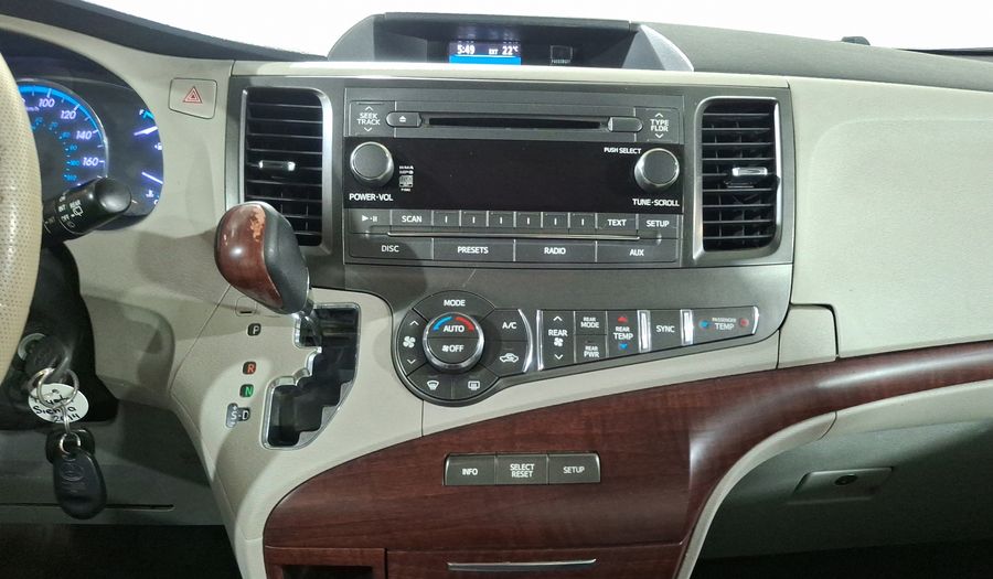 Toyota Sienna 3.5 XLE PIEL AT Minivan 2014