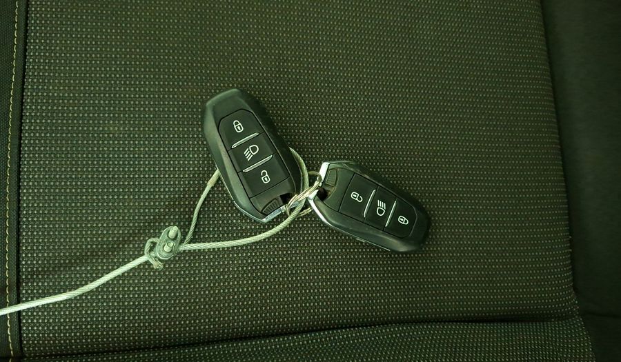 Citroen C3 1.2 PURETECH 82 BVM SHINE CONNECTED CAM Hatchback 2018