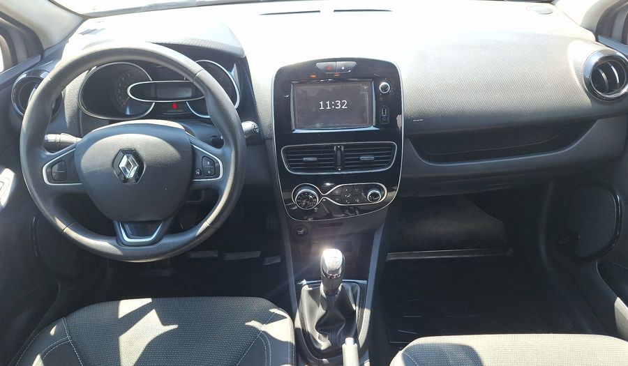Renault Clio 1.2 EXPRESSION Hatchback 2017