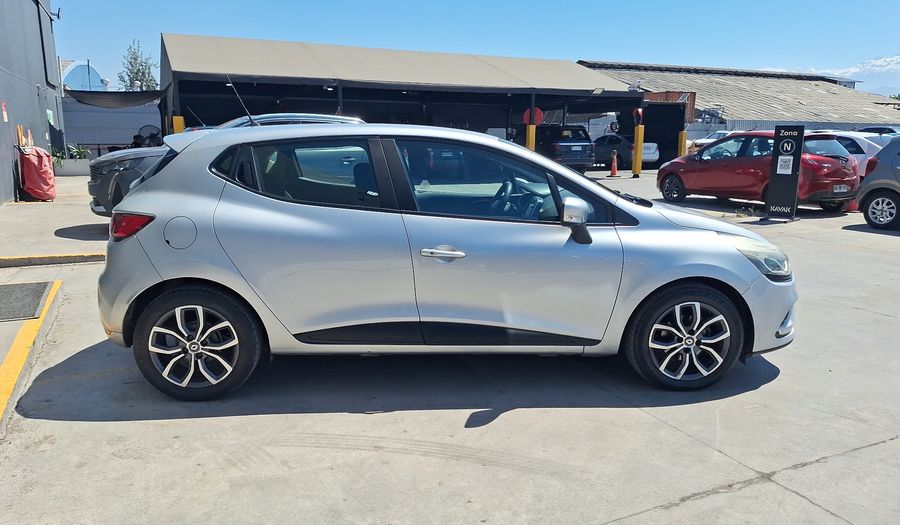 Renault Clio 1.2 EXPRESSION Hatchback 2017