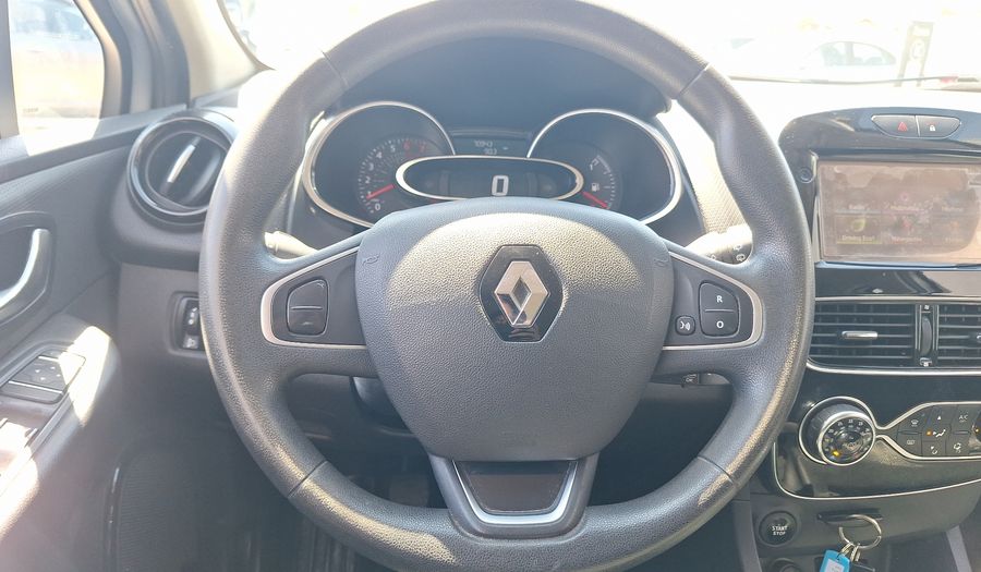 Renault Clio 1.2 EXPRESSION Hatchback 2017