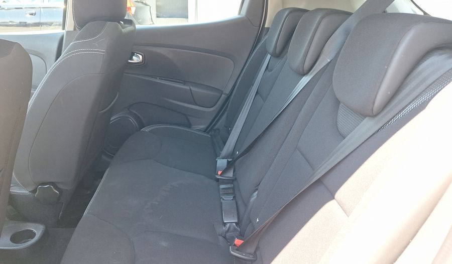 Renault Clio 1.2 EXPRESSION Hatchback 2017