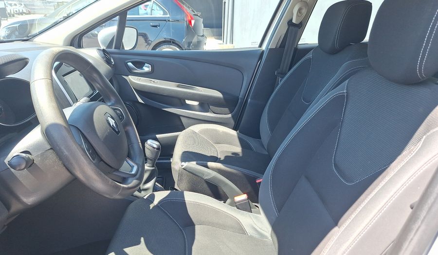 Renault Clio 1.2 EXPRESSION Hatchback 2017