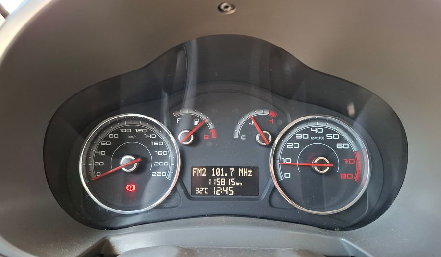 Fiat Grand Siena 1.6 16V ESSENCE Sedan 2013