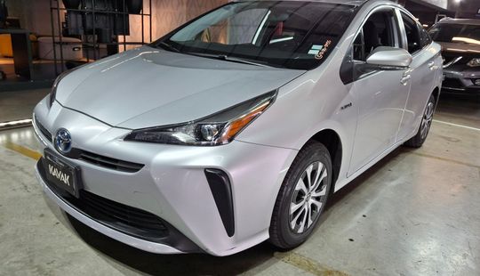 Toyota • Prius