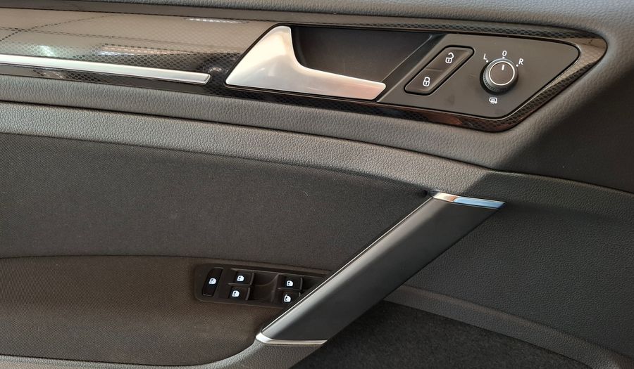 Volkswagen Golf 1.4 TSI HIGHLINE DSG Hatchback 2015