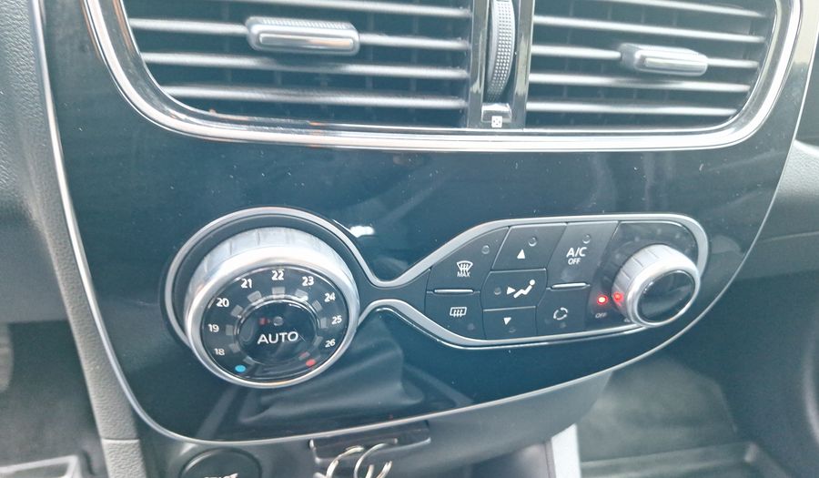 Renault Clio 1.2 EXPRESSION Hatchback 2018