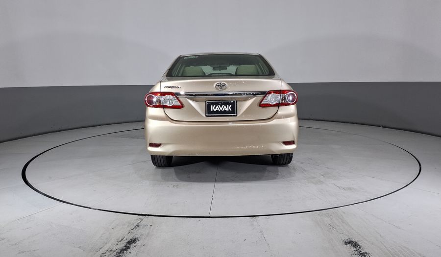 Toyota Corolla 1.8 LE AT Sedan 2013