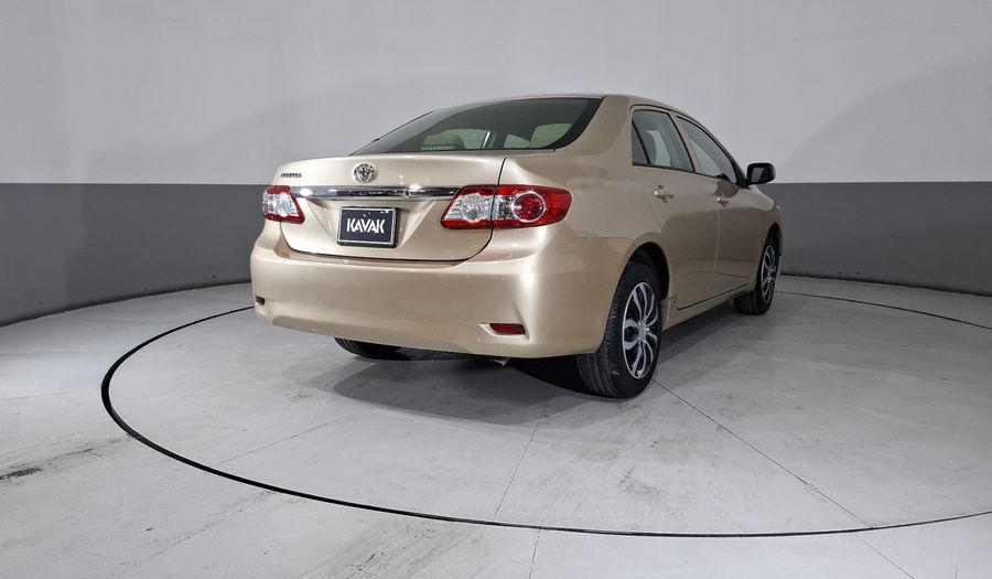 Toyota Corolla 1.8 LE AT Sedan 2013