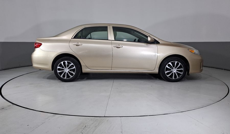 Toyota Corolla 1.8 LE AT Sedan 2013