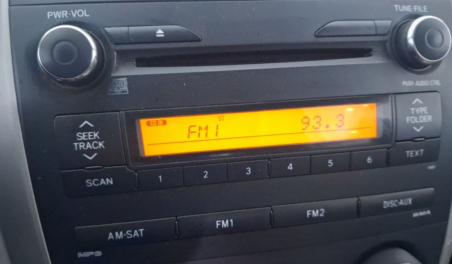 Toyota Corolla 1.8 LE AT Sedan 2013