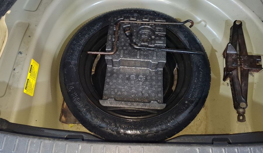 Toyota Corolla 1.8 LE AT Sedan 2013