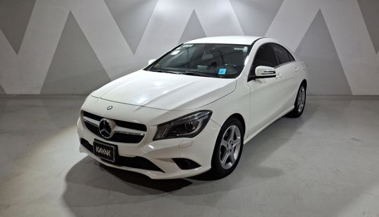 Mercedes Benz • Clase CLA
