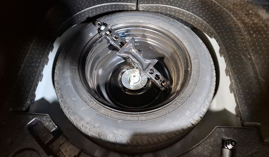 Mazda 2 1.5 MHEV I GRAND TOURING AUTO Sedan 2023