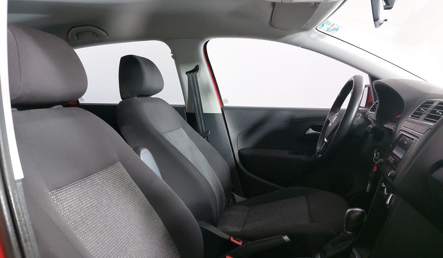 Volkswagen Polo 1.6 COMFORTLINE PLUS AUTO Hatchback 2021