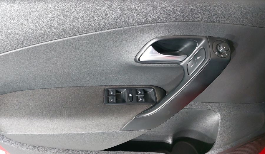 Volkswagen Polo 1.6 COMFORTLINE PLUS AUTO Hatchback 2021