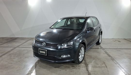 Volkswagen • Polo