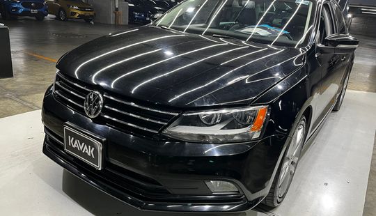 Volkswagen • Jetta