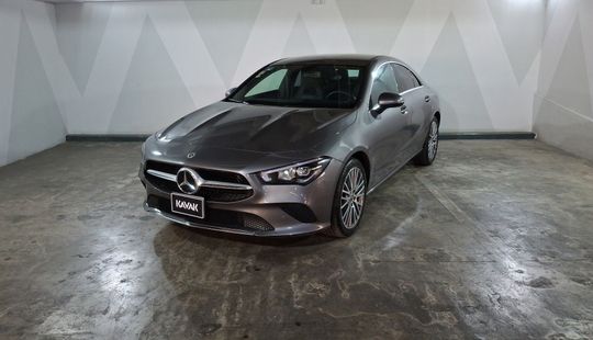 Mercedes Benz • Clase CLA