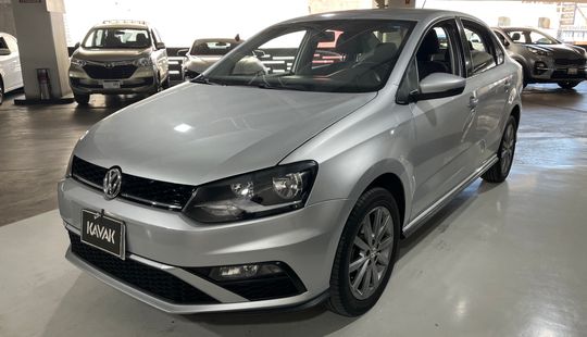 Volkswagen • Vento