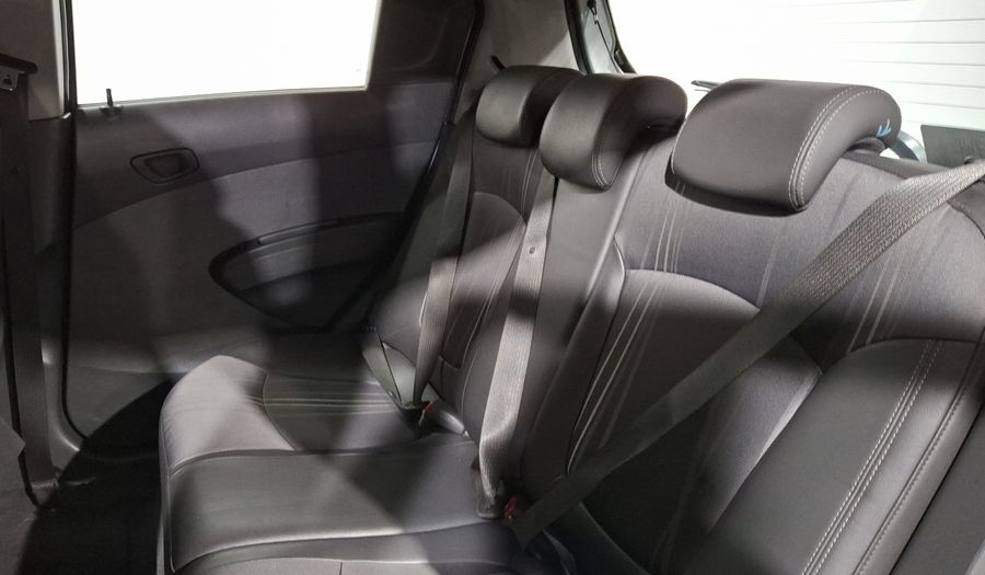 Chevrolet Spark 1.2 LTZ C MT Hatchback 2014