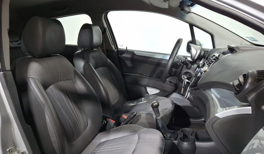 Chevrolet Spark 1.2 LTZ C MT Hatchback 2014