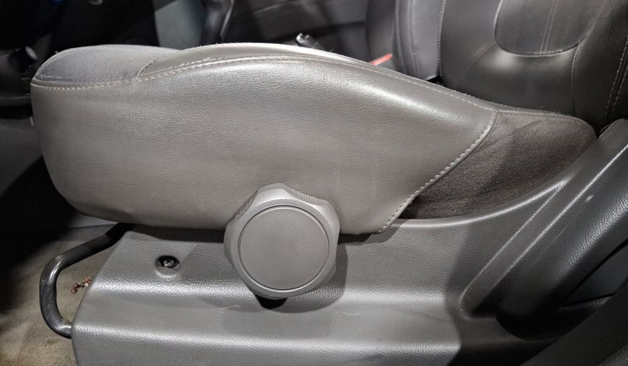 Chevrolet Spark 1.2 LTZ C MT Hatchback 2014