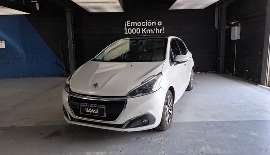 Peugeot • 208