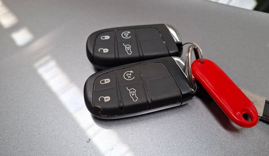 Jeep Commander 1.3 T270 LIMITED AUTO Suv 2023