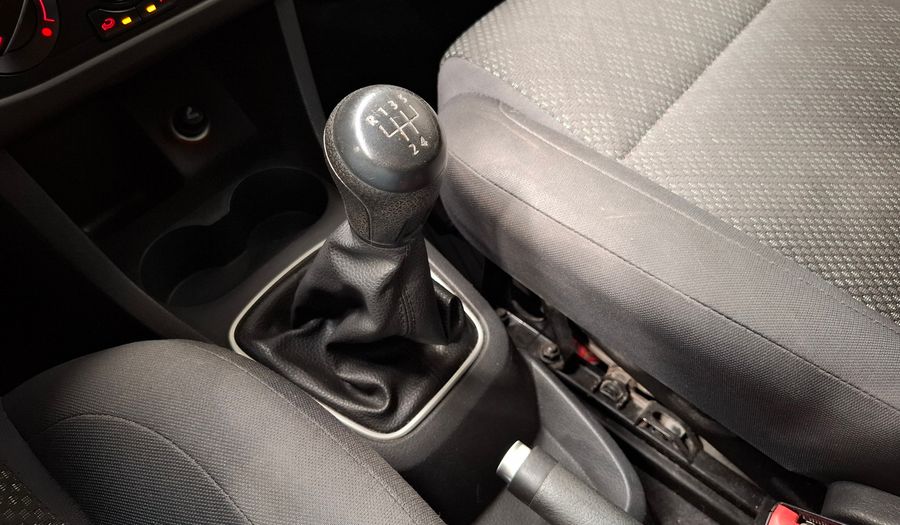 Volkswagen Fox 1.6 COMFORTLINE Hatchback 2016