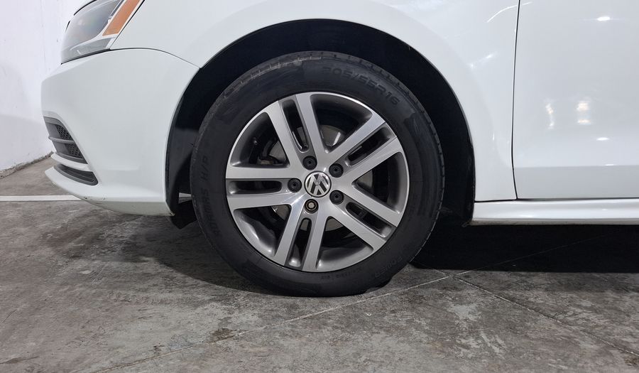 Volkswagen Jetta 2.0 MT Sedan 2018