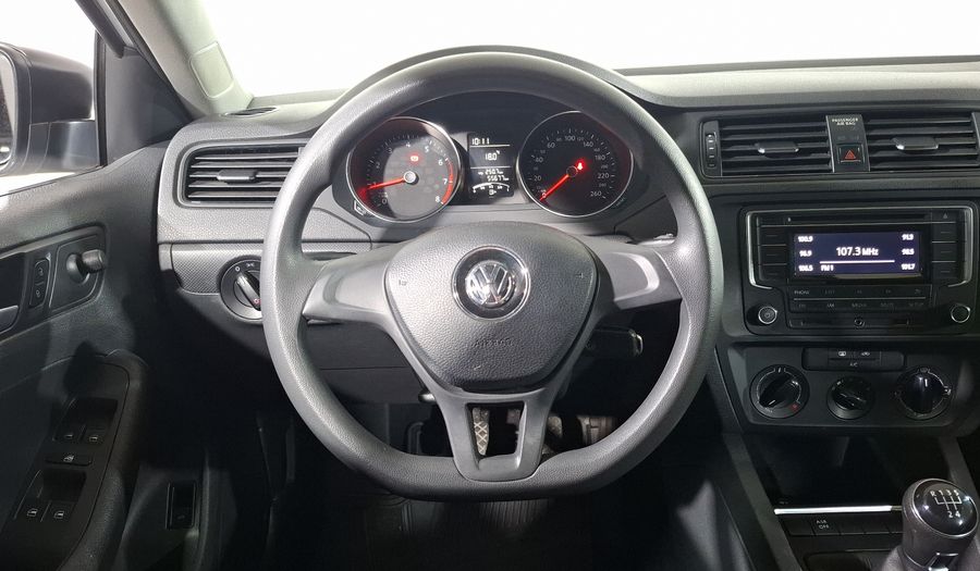 Volkswagen Jetta 2.0 MT Sedan 2018