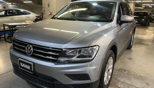 Volkswagen • Tiguan