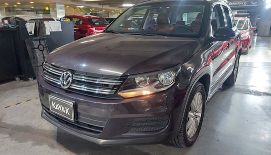 Volkswagen • Tiguan