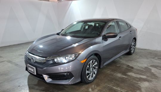 2016 • 72,321 km • Automático