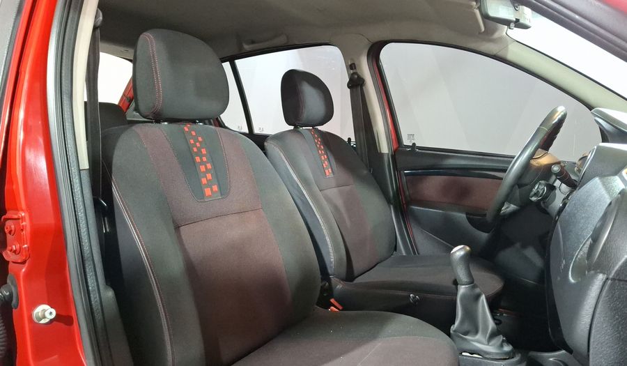 Renault Stepway 1.6 DYNAMIQUE MEDIA NAV MT Hatchback 2014