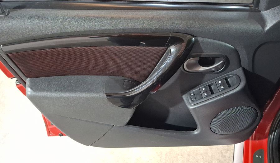 Renault Stepway 1.6 DYNAMIQUE MEDIA NAV MT Hatchback 2014