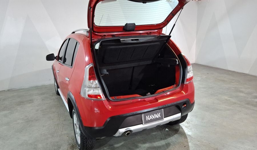 Renault Stepway 1.6 DYNAMIQUE MEDIA NAV MT Hatchback 2014