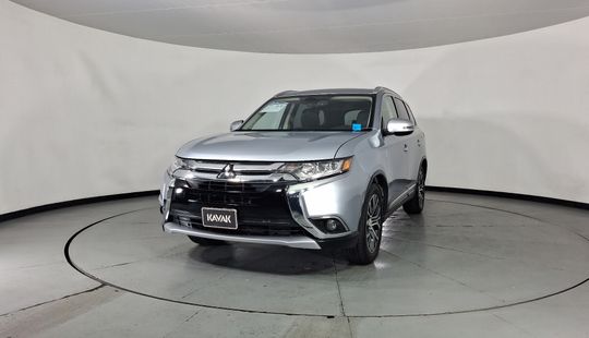 Mitsubishi • Outlander