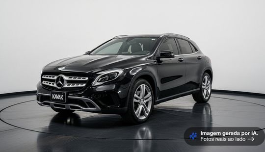 Mercedes Benz • GLA 200
