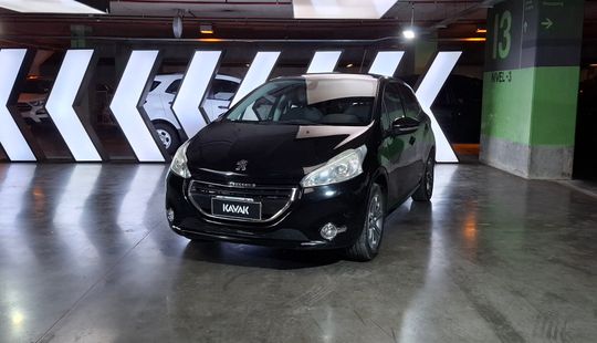 Peugeot • 208