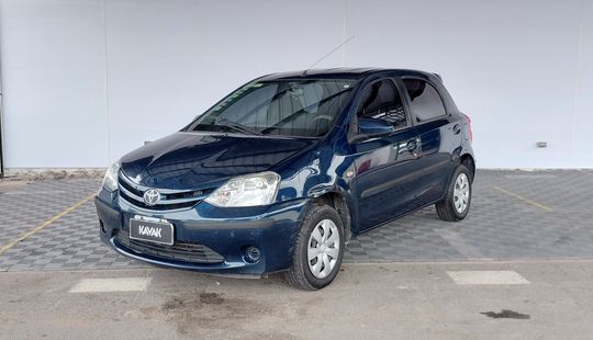Toyota • Etios