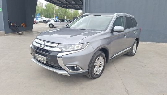 Mitsubishi • Outlander