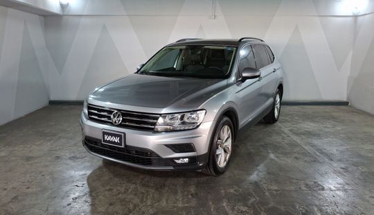 Volkswagen • Tiguan