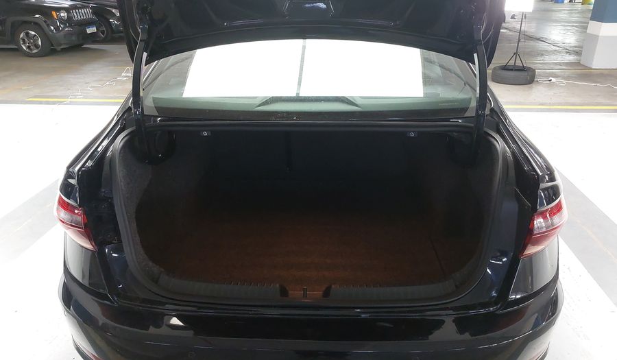 Volkswagen Jetta 1.4 250 TSI R-LINE TIPTRONIC Sedan 2020