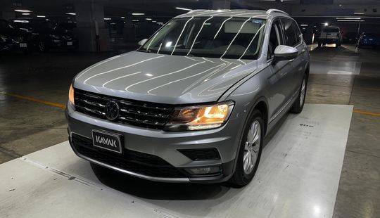 Volkswagen • Tiguan