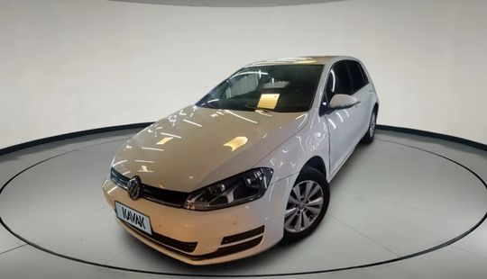 Volkswagen • Golf