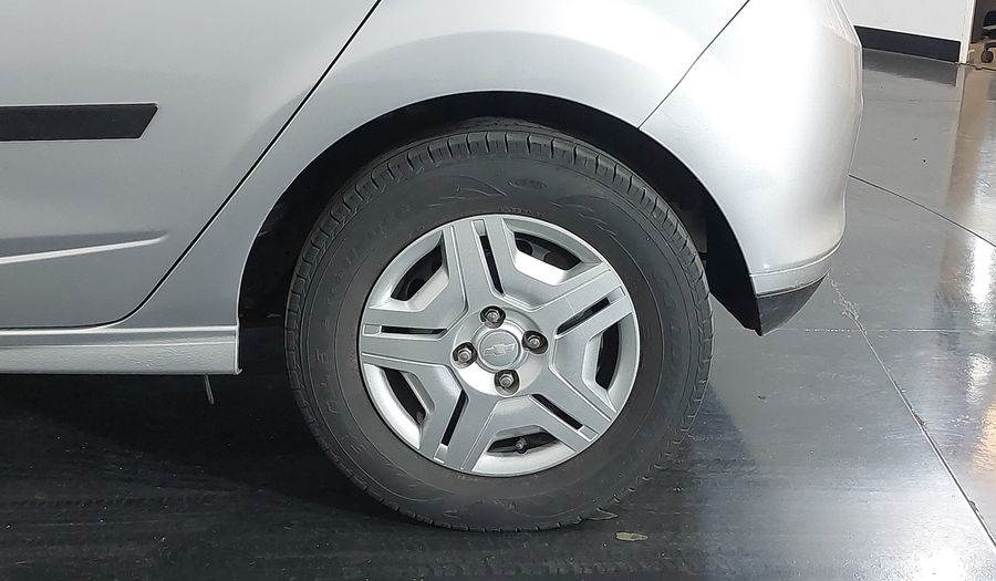 Chevrolet Onix MPFI LT Hatchback 2013